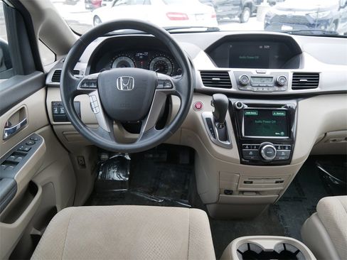 Used 2016 Honda Odyssey SE image 12