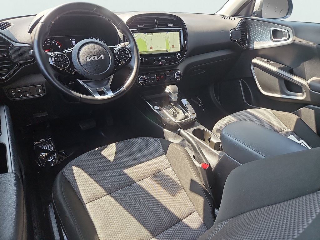 Certified 2022 Kia Soul X-Line FWD image 6