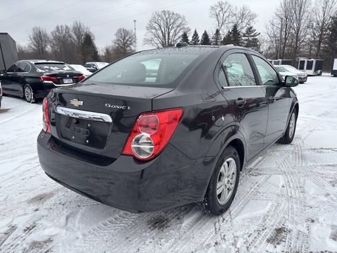 Used 2016 Chevrolet Sonic LT image 5