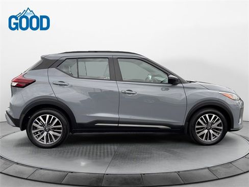 Used 2023 Nissan Kicks SR w/ SR Premium Package image 6