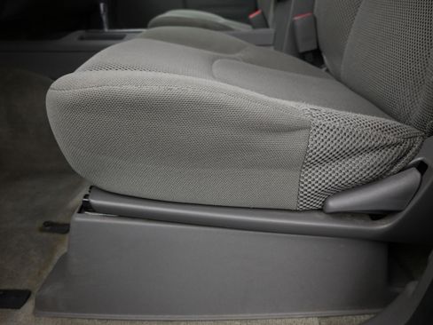 Used 2016 Nissan Frontier SV image 19