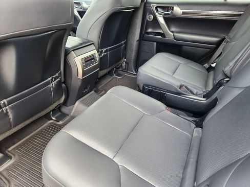 Used 2023 Lexus GX 460 Premium w/ Accessory Package AWD/4WD image 9