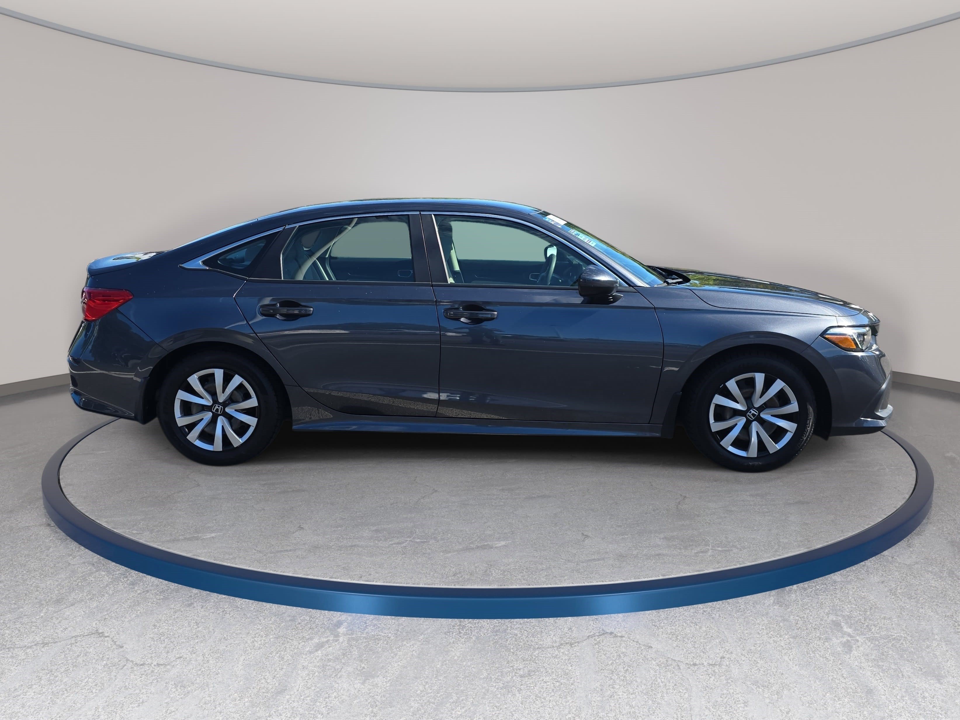 Used 2023 Honda Civic LX image 4