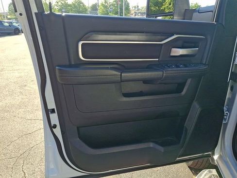 Used 2024 RAM 3500 Big Horn image 12