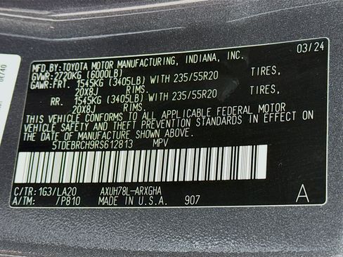 Certified 2024 Toyota Highlander Platinum AWD/4WD image 35