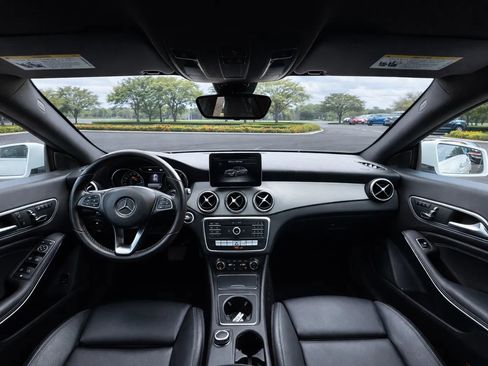 Used 2017 Mercedes-Benz CLA 250 image 10