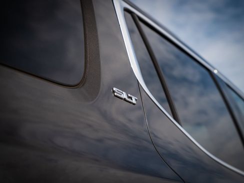 Used 2019 GMC Acadia SLT AWD/4WD image 18
