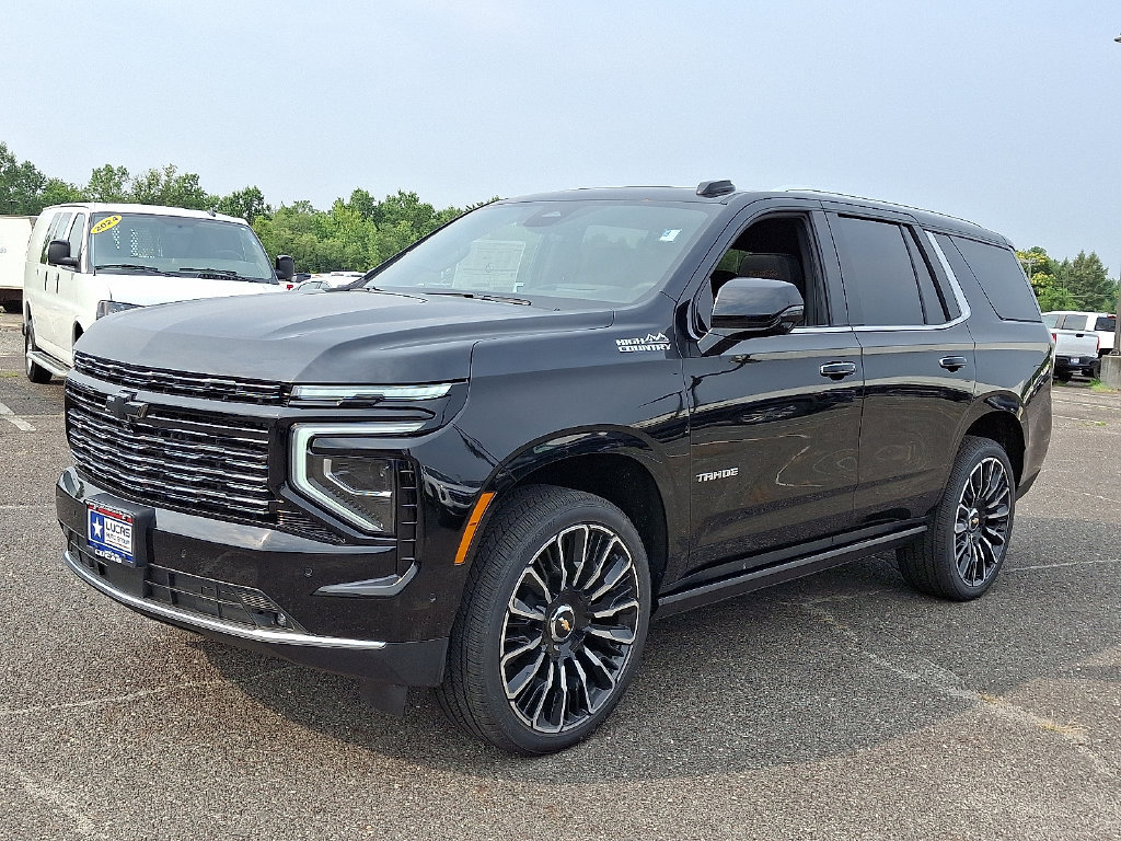 New 2025 Chevrolet Tahoe High Country w/ LPO, Illumination Package AWD/4WD image 4