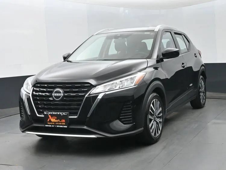 Used 2024 Nissan Kicks SV FWD image 1