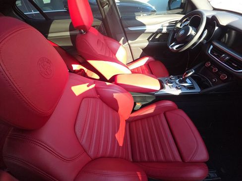 Used 2024 Alfa Romeo Stelvio Veloce AWD/4WD image 10