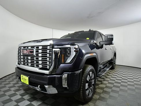 Used 2024 GMC Sierra 2500 Denali w/ Denali Reserve Package image 6