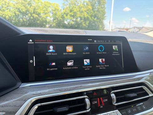 Used 2022 BMW X7 xDrive40i w/ Executive Package AWD/4WD image 32