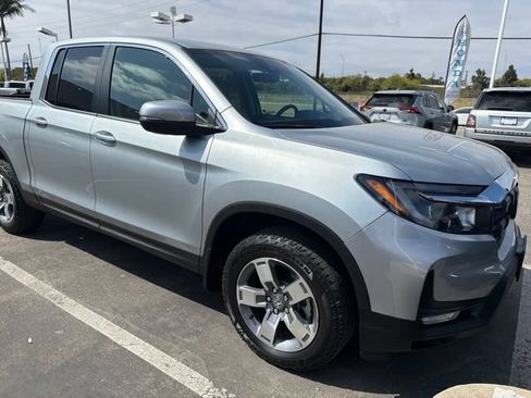 Used 2025 Honda Ridgeline RTL image 3