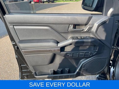 Used 2025 Toyota 4Runner TRD Off-Road Premium w/ Tow Technology Package AWD/4WD image 13