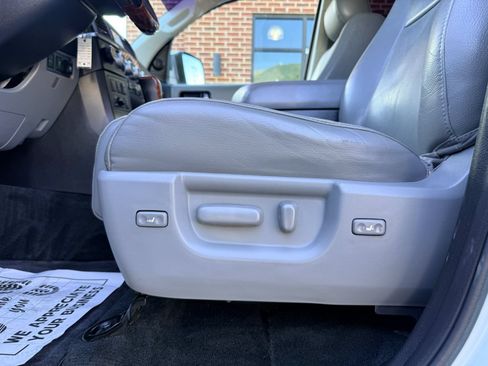 Used 2018 Toyota Sequoia Platinum w/ Carpet Mat Package AWD/4WD image 24