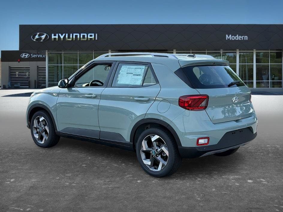 New 2026 Hyundai Venue SEL FWD image 5