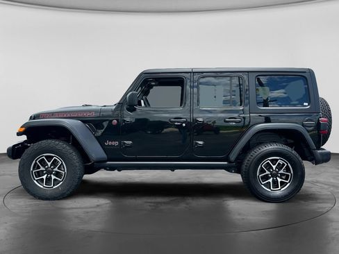 Used 2025 Jeep Wrangler Unlimited Rubicon AWD/4WD image 5