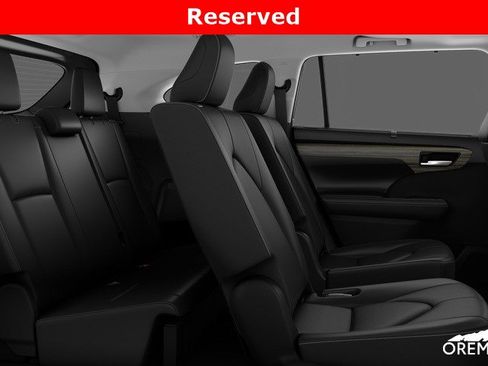 New 2026 Toyota Highlander Limited image 7