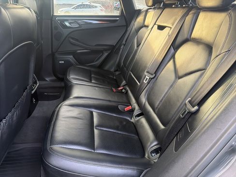 Used 2018 Porsche Macan Sport Edition image 18