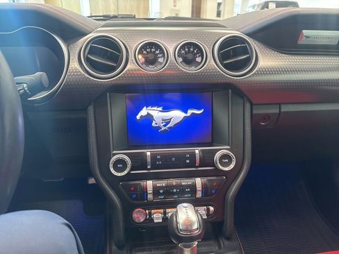 Used 2021 Ford Mustang GT Premium w/ GT Performance Package RWD image 7