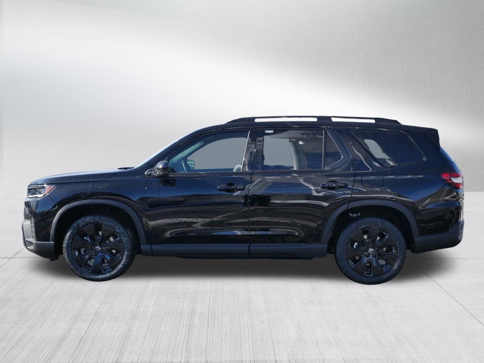 New 2026 Honda Pilot Black Edition image 4