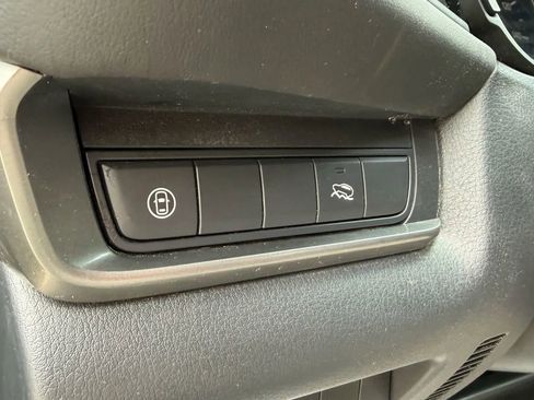 Used 2020 MAZDA CX-30 AWD w/ Select Package image 24