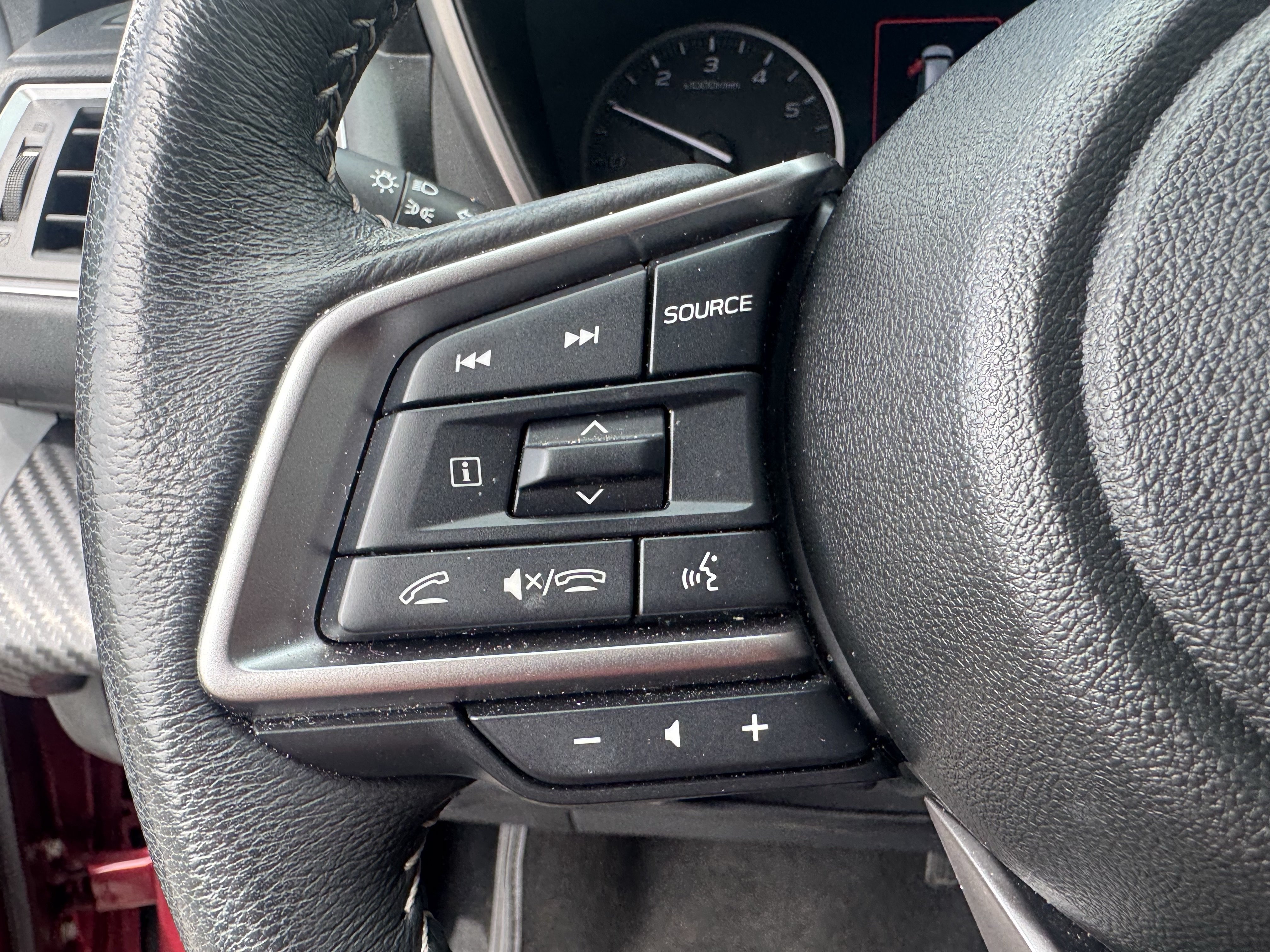 Certified 2025 Subaru Ascent Premium AWD/4WD image 18