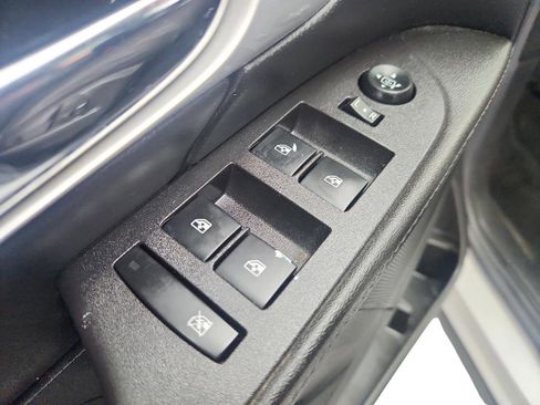 Used 2017 GMC Terrain SLE image 16