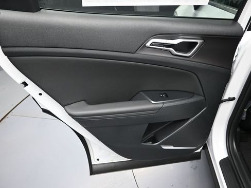 New 2026 Kia Sportage EX image 29