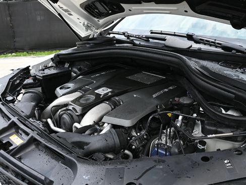 Used 2019 Mercedes-Benz GLE 63 AMG S image 21