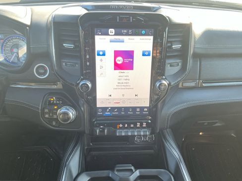 Used 2022 RAM 1500 Limited w/ Bed Utility Group image 10