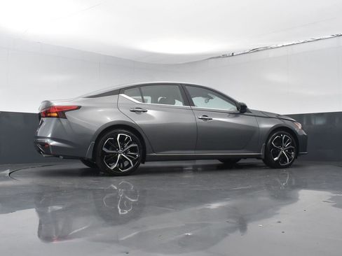 New 2025 Nissan Altima 2.5 SR image 22