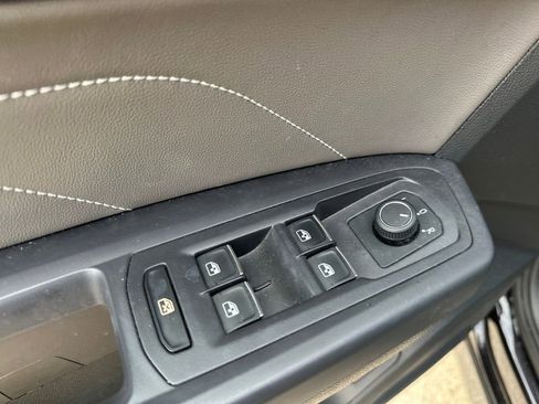 Used 2021 Volkswagen Atlas Cross Sport SEL w/ Cross Sport MDO Package image 9