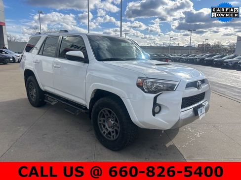 Used 2018 Toyota 4Runner TRD Off-Road image 4