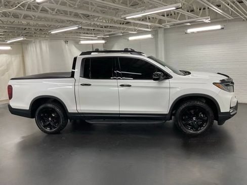 Certified 2023 Honda Ridgeline Black Edition image 10