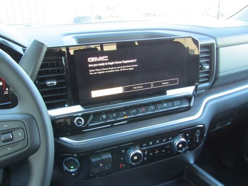 New 2026 GMC Sierra 3500 SLT w/ SLT Convenience Package image 33