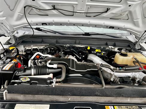 Used 2016 Ford F250 King Ranch image 4