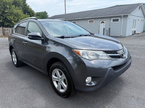 Used 2013 Toyota RAV4 XLE FWD image 3