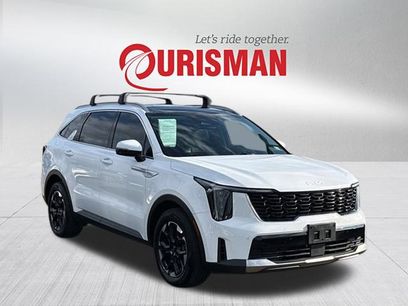 Used 2024 Kia Sorento S w/ Panoramic Sunroof Package