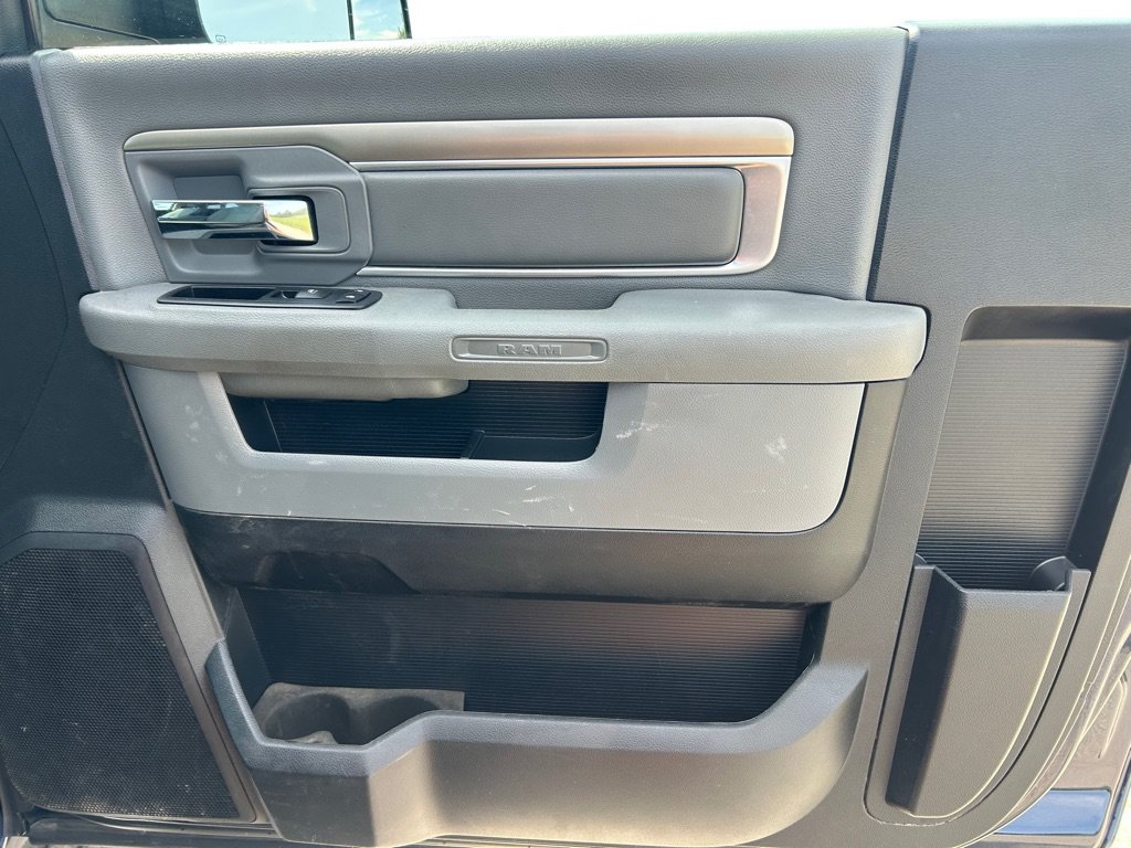 Used 2015 RAM 2500 Tradesman w/ Chrome Appearance Group AWD/4WD image 12