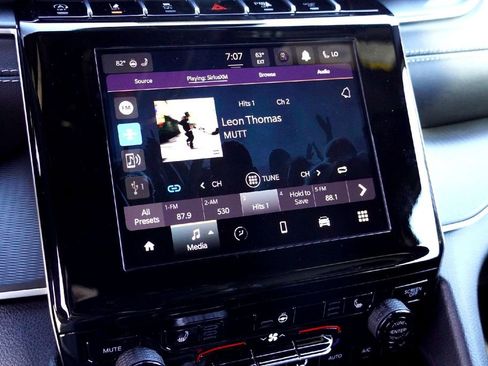 New 2025 Jeep Grand Cherokee L Altitude image 12