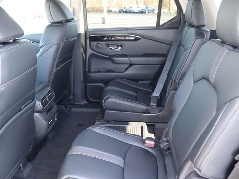 Certified 2025 Honda Pilot EX-L image 12