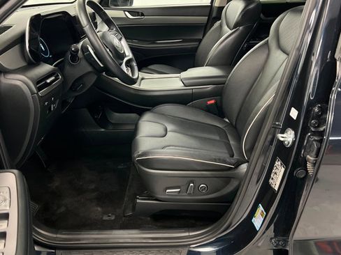 Used 2024 Hyundai Palisade SEL w/ Premium Package image 17