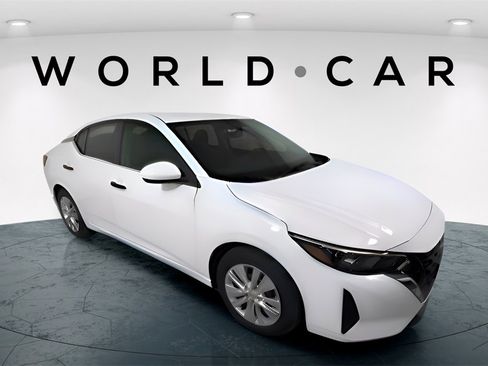 Used 2024 Nissan Sentra S image 1