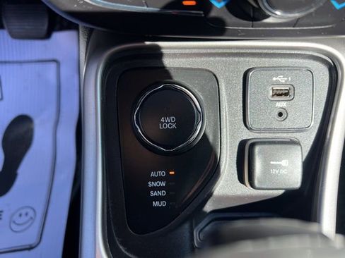 Used 2019 Jeep Compass Latitude w/ Cold Weather Group image 29