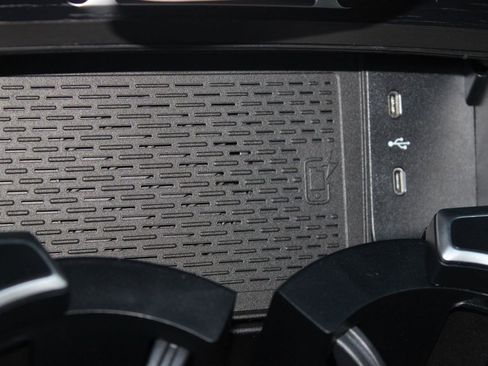 Used 2026 Mercedes-Benz GLS 450 4MATIC image 32