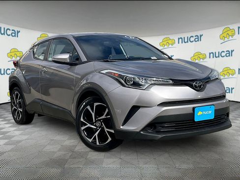 Used 2019 Toyota C-HR XLE image 1