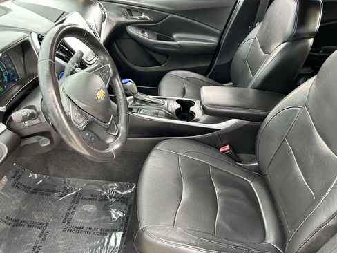 Used 2017 Chevrolet Volt LT w/ Comfort Package image 18