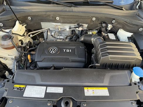 Used 2021 Volkswagen Atlas Cross Sport SE image 13