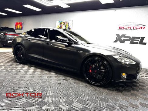 Used 2015 Tesla Model S P85D image 1